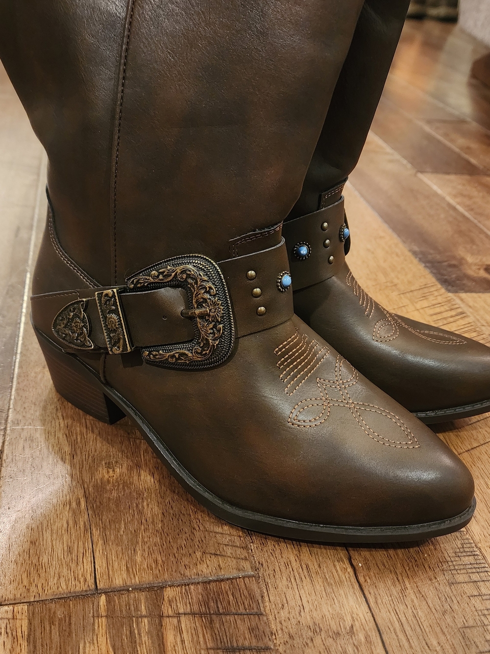 torrid Brown Decorative Buckle Turquoise Stone Western Mid Calf Boot Size 9.5 WW